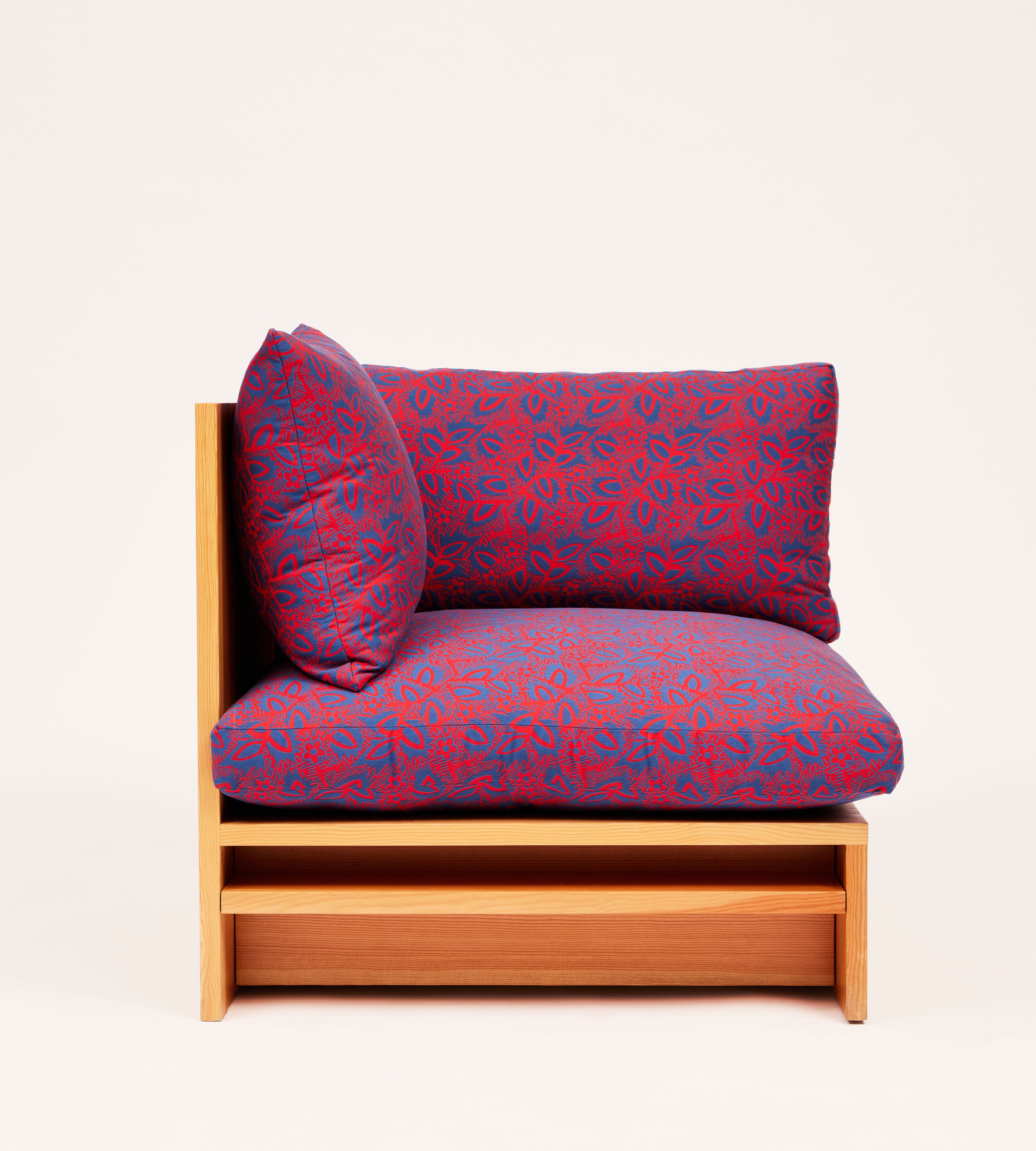 Deco Floral Red and Blue Performance Woven